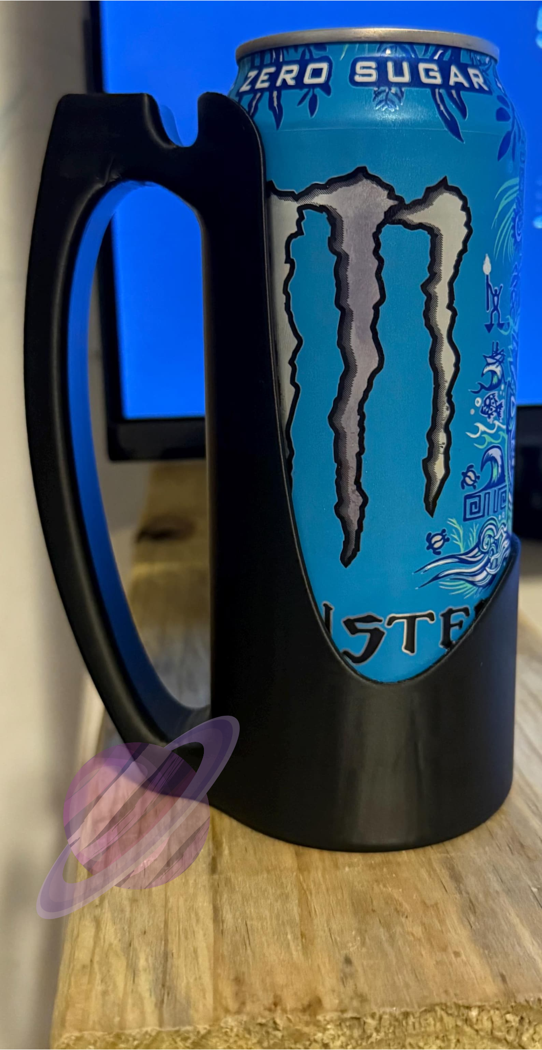 ENERGY DRINK CUP HOLDER WITH HANDLE
