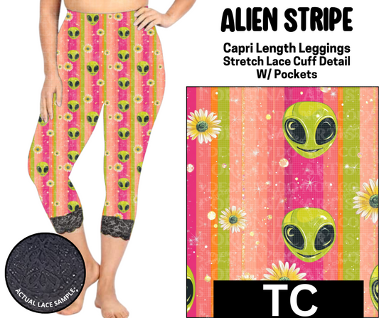 Alien Stripe Lace Cuff Capris w/ Pockets