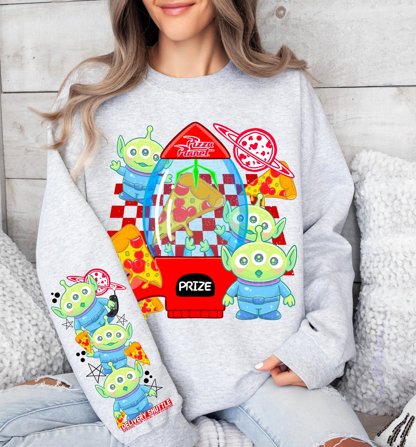 PIZZA ALIEN SWEATSHIRT W/ SLEEVE PRINT
