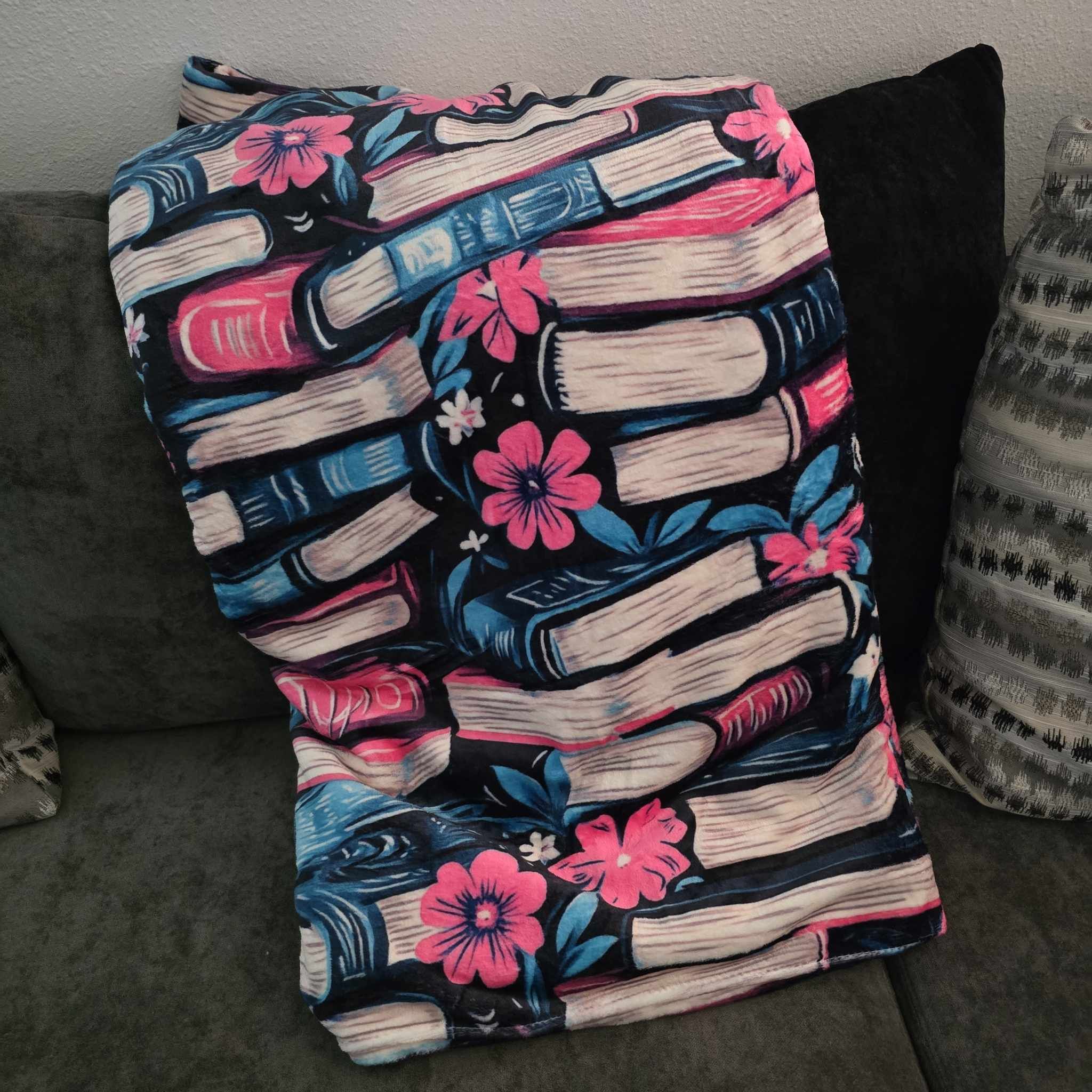 FLORAL BOOKS- GIANT SHAREABLE THROW BLANKETS ROUND 12-PREORDER CLOSING 3/2