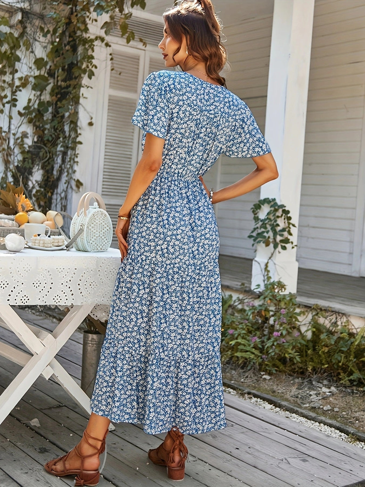 Long Floral Maxi Dress – Flowy V-Neck Dress with Side Slit